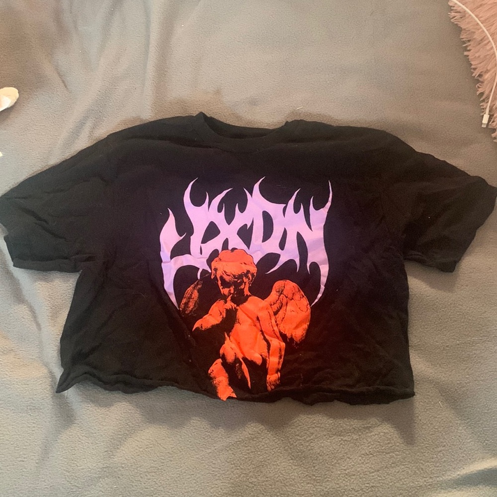T shirt from pop singer Jxdn